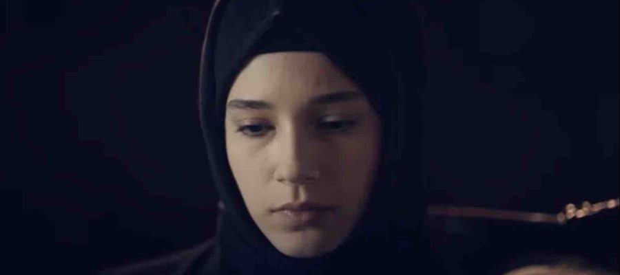 Красные бутоны 39 серия турецкий сериал